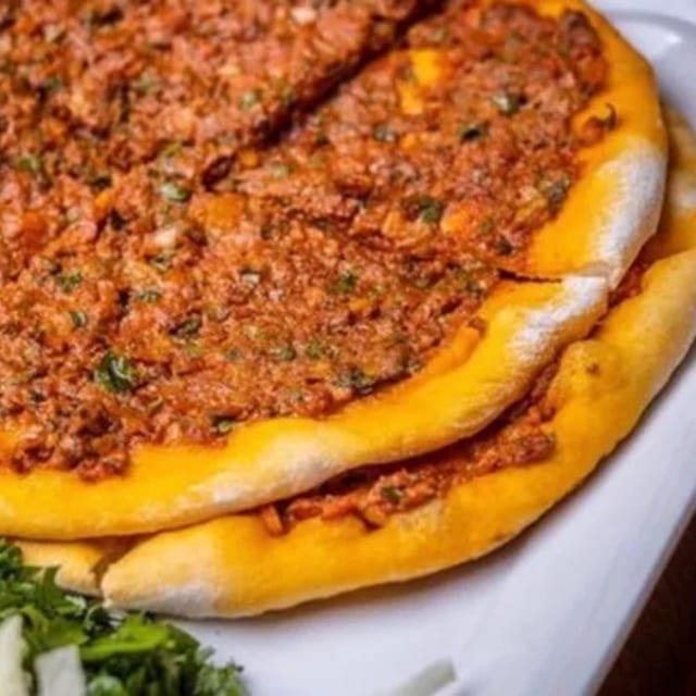 Lahmacun.